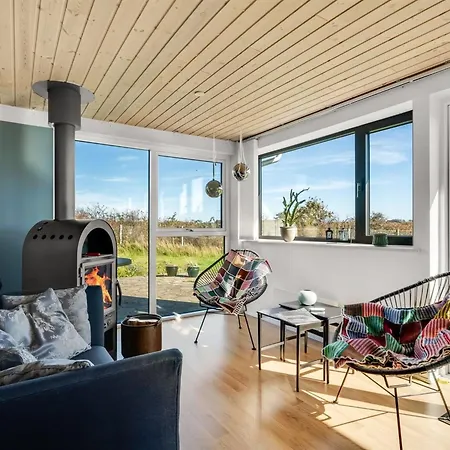 Dunja - 200m To The Fjord By Interhome